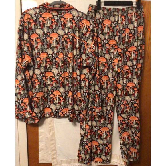 REL FUM WOW EXCLUSIVELY BY ANTHROPOLOGIE PAJAMA SET WITH MUSHROOM PRINT L # COZY - Picture 5 of 10